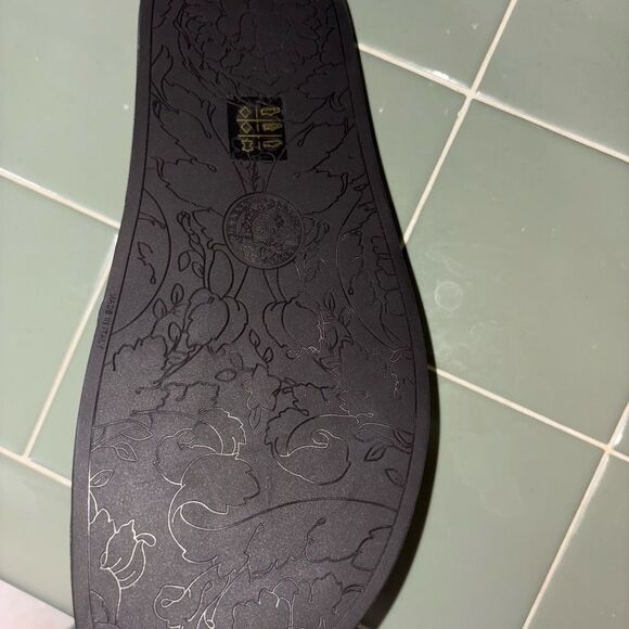 Brand new women's Versace Black and Gold Slide Sandals with box size  10 - Picture 4 of 12